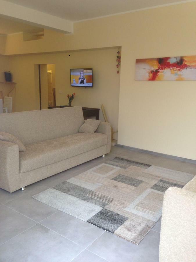 Apartament A Casa Di Fede LʼAquila Zewnętrze zdjęcie